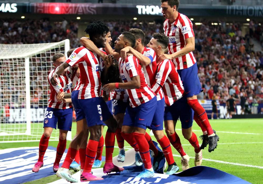  拉齐奥主场沦陷跌出欧冠区  